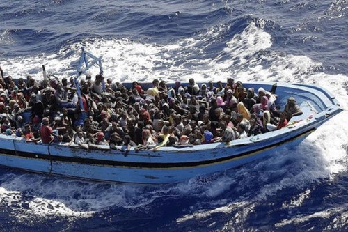 ЕС хочет использовать территорию Ливии для борьбы с торговлей людьми - ảnh 1